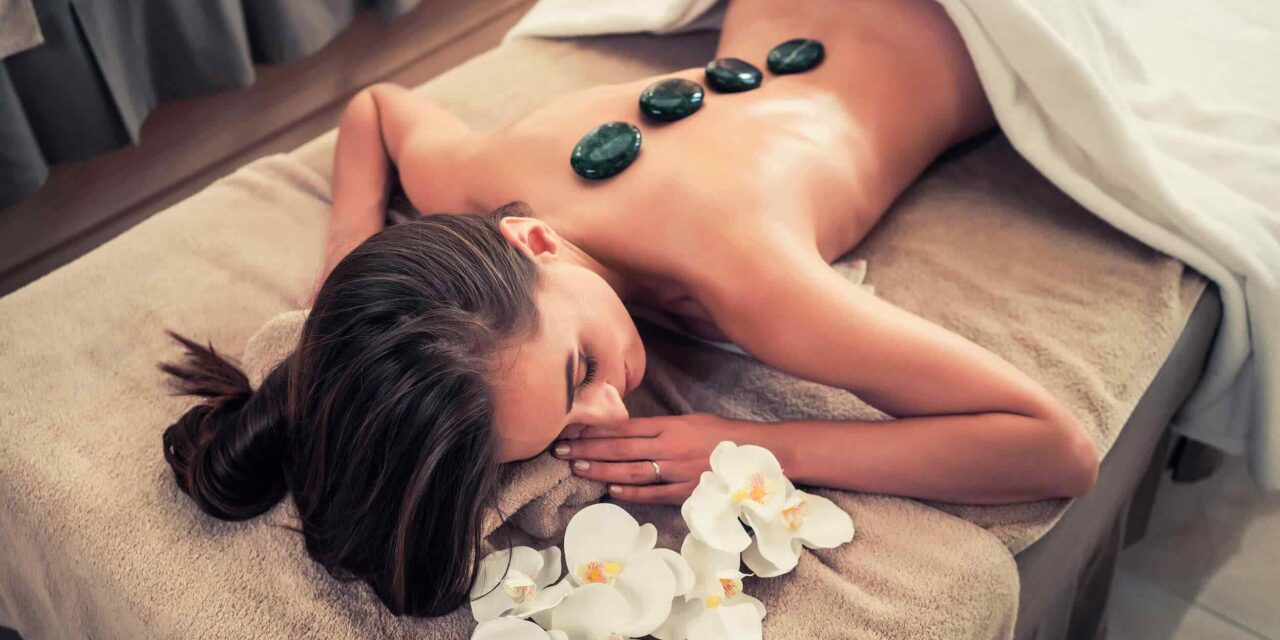 https://edunails.pl/wp-content/uploads/2018/10/spa-stone-massage-3-1280x640.jpg
